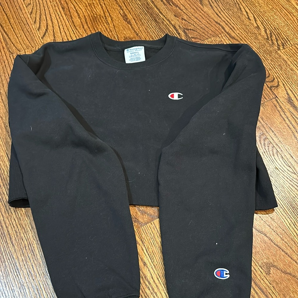 Cropped champion crewneck